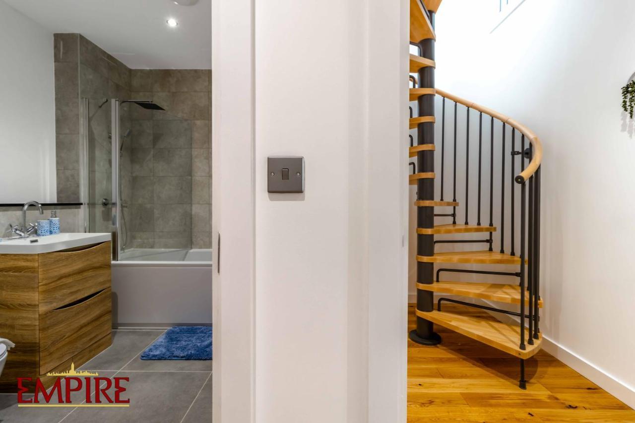 Stunning One Bedroom Duplex Apartment In Heart Of Jewellery Quarter 버밍엄 외부 사진